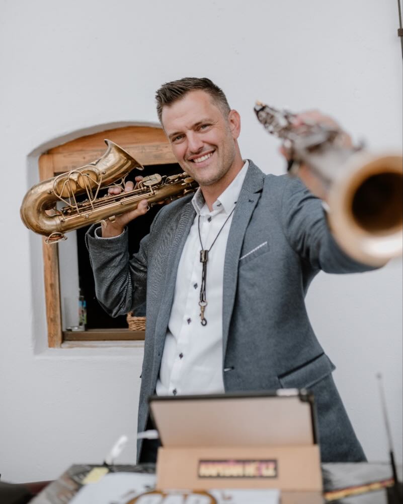 e3084b33-d9e6-4da1-8df9-2c1ef6995ae0